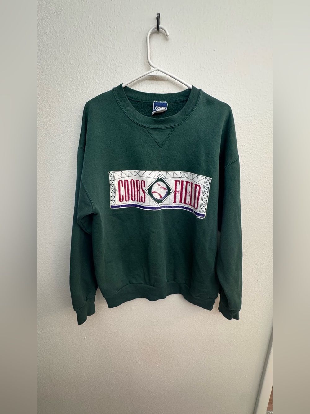 EUC Vintage 1990’s Coors Field Dark Green Men’s Crewneck Sweatshirt